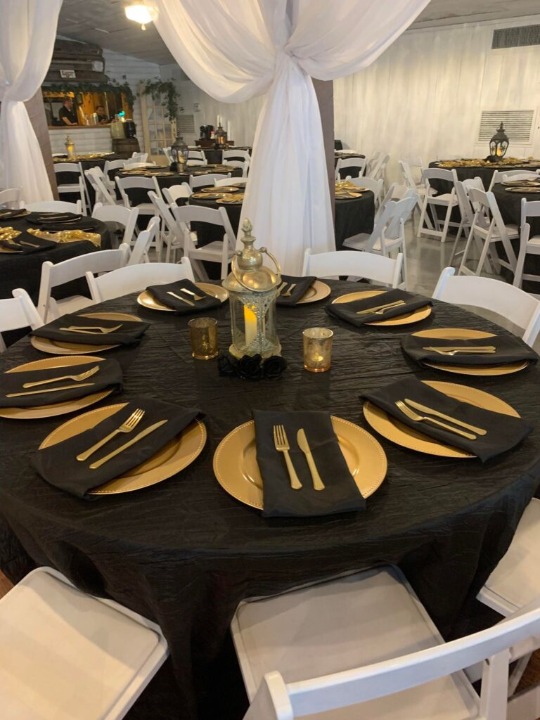 Guest Tables With Linens at The Lonesome Dove – photo 6