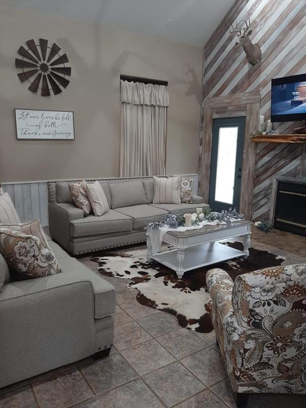 The Dovette at The Lonesome Dove – cozy lodging for key guests